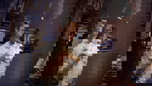 Zakelijke Omgeving Persoon Achter Laptop